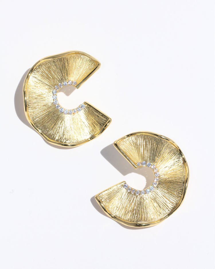 Allure-Gold-wavy-earrings